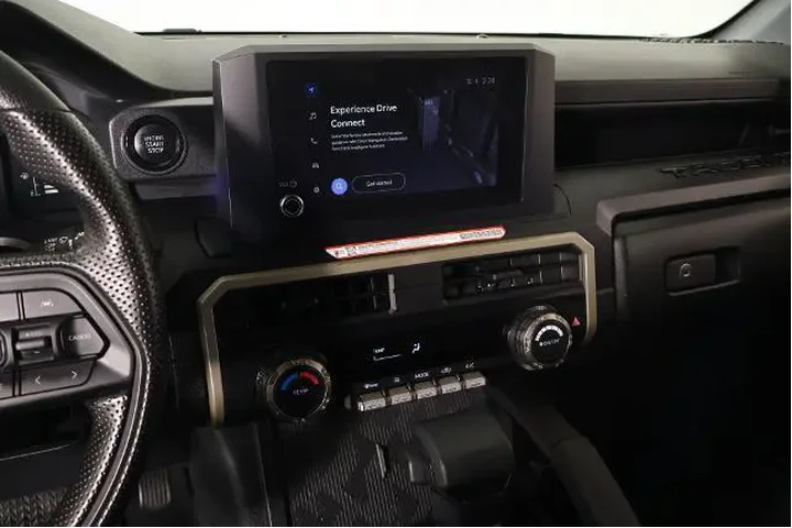 $38335 : Toyota Tacoma 2024 4x4 SR 4d image 5