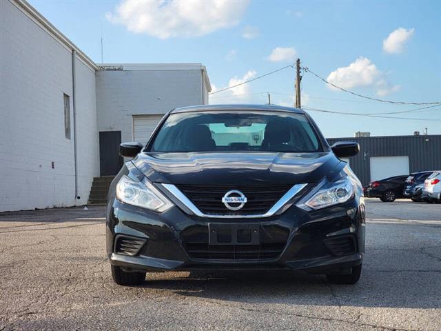 $11990 : 2018 Altima 2.5 S image 3