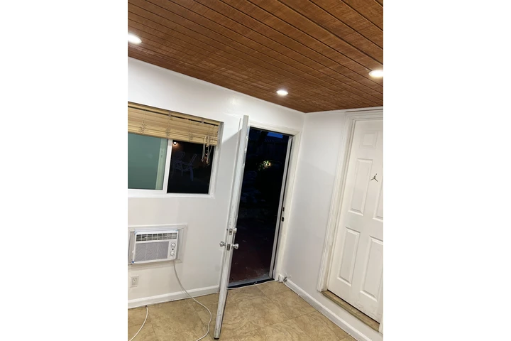 $800 : Cuarto en Panorama City image 3