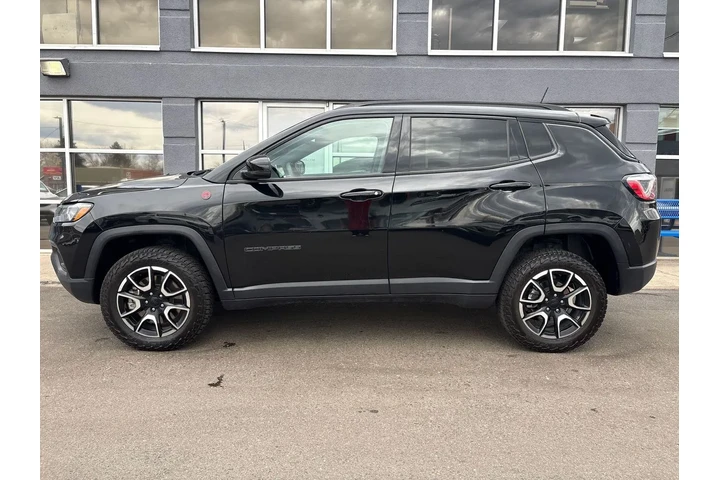 $24995 : 2024 Compass Trailhawk 4x4 image 5