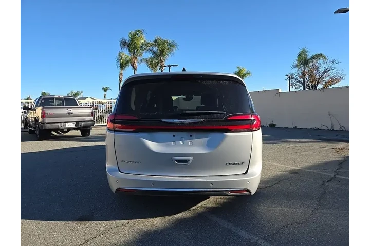 $35280 : Chrysler Pacifica 2024 Limit image 6