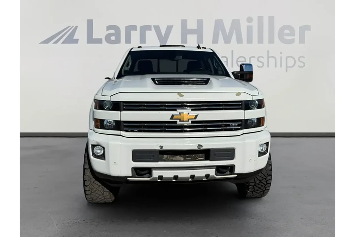 $39856 : Chevrolet Silverado 3500HD 2 image 8