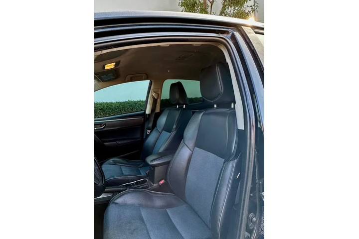 $3500 : Toyota Corolla 2015 image 6