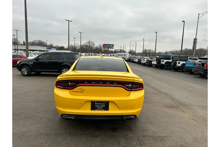 $15980 : 2017 Charger R/T RWD image 3