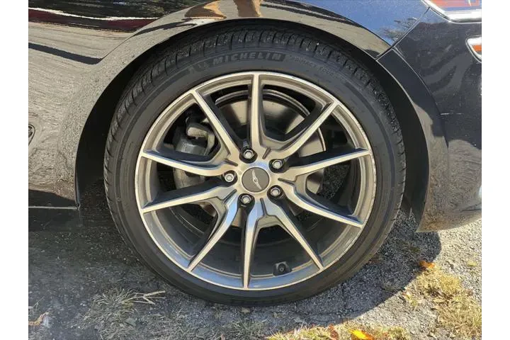 $30495 : Genesis G70 2022 AWD 2.0T 4d image 7