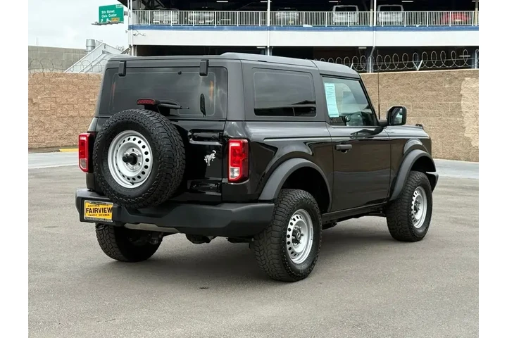 $35489 : Ford Bronco 2022 4x4 Base 2d image 4