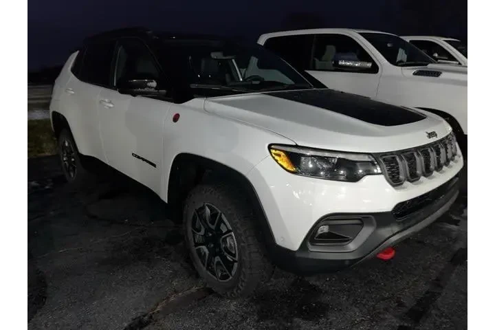 $25500 : Jeep Compass 2024 4x4 Trailh image 5