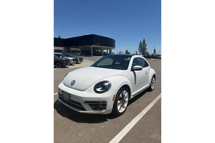 $24997 : Volkswagen Beetle 2019 2.0T image 1