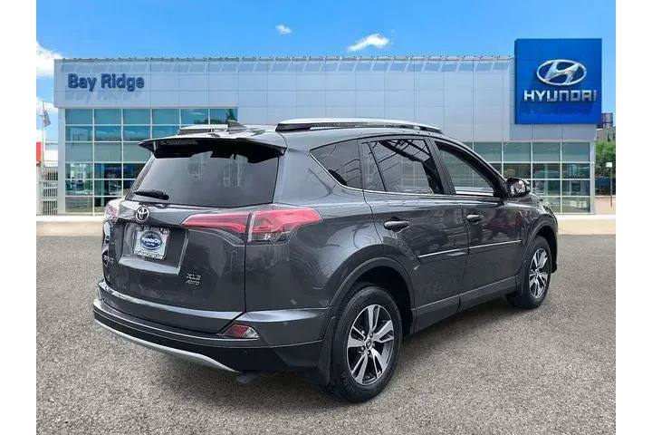 $15999 : Toyota RAV4 2016 AWD XLE 4dr image 4