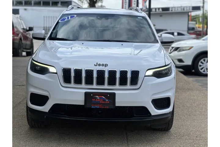 $19999 : 2021 Cherokee Freedom image 5