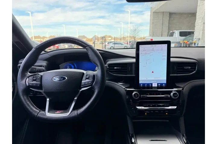 $39798 : Ford Explorer 2023 AWD ST 4d image 7