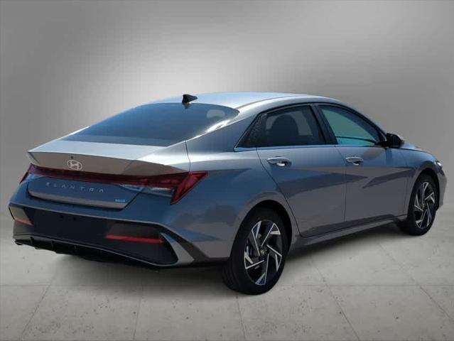 $29660 : New 2024 Hyundai ELANTRA HYBR image 5