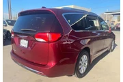 $12900 : 2018 Pacifica thumbnail