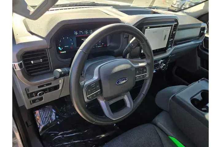 $39984 : Ford F-150 2025 4x2 XLT 4dr image 9