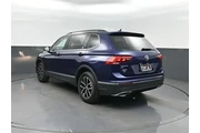 $19087 : Volkswagen Tiguan 2021 SE 4d thumbnail