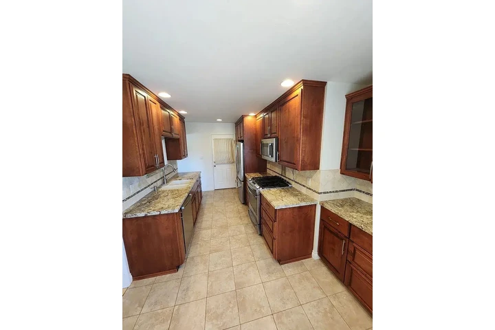 $1000 : Remodeled Kitchen Stainless image 4