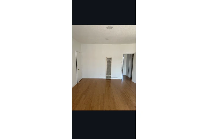 $2200 : renta image 5