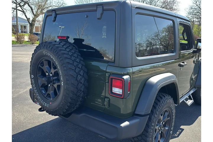 $30996 : 2022 Wrangler Willys image 8