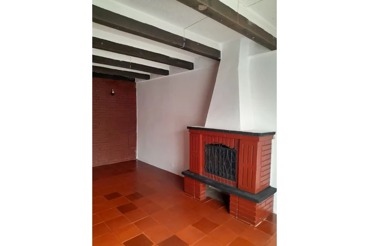 $1200000 : Arriendo apto Bogota- Quiroga image 2