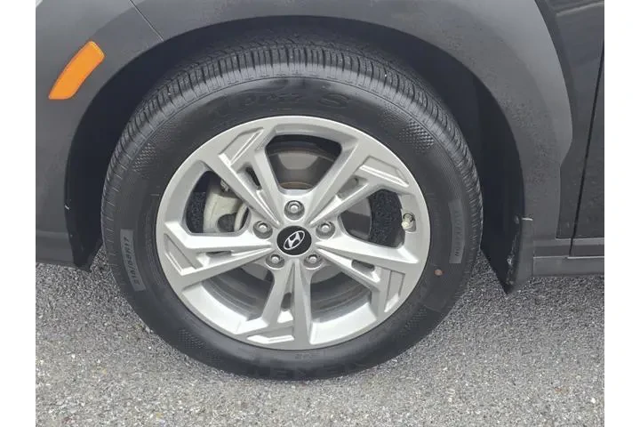 $20499 : Hyundai KONA 2023 SEL 4dr Cr image 9