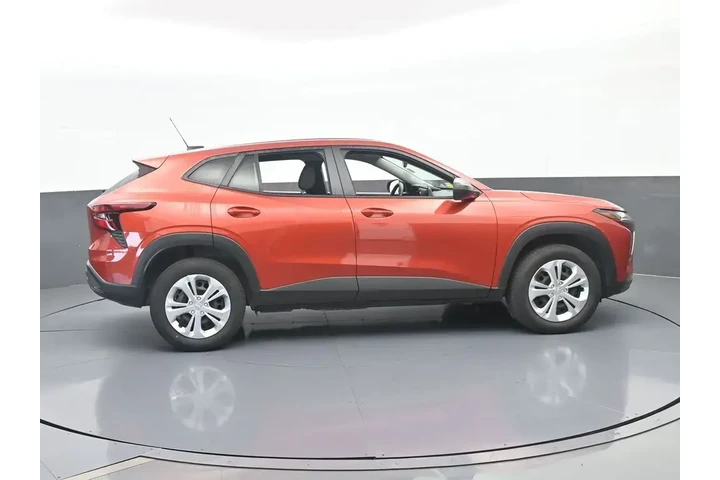 $16725 : Chevrolet Trax 2024 LS 4dr C image 7