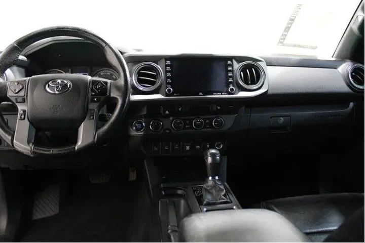 $39942 : Toyota Tacoma 2022 4x4 TRD O image 2