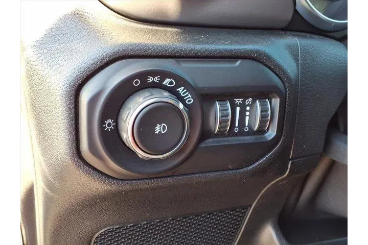 Jeep Wrangler Unlimited 2021 image 6