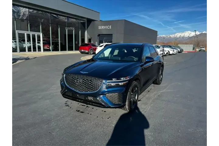 $37495 : Genesis GV70 2023 AWD 2.5T S image 1