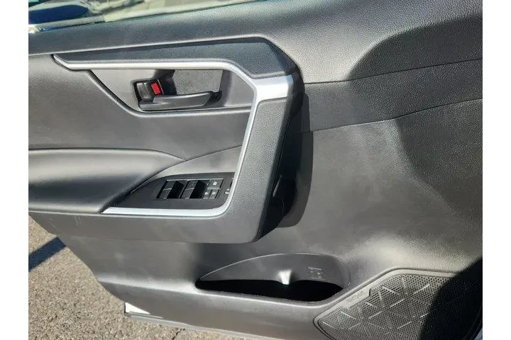 $29995 : Toyota RAV4 2024 AWD LE 4dr image 8