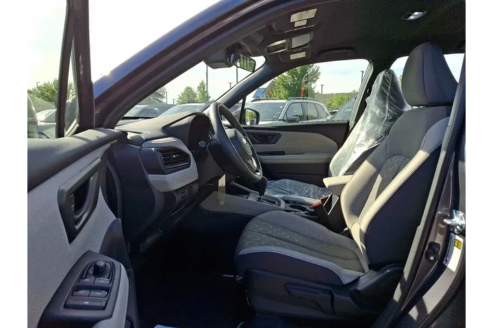 $28995 : Subaru Forester 2025 AWD Bas image 6