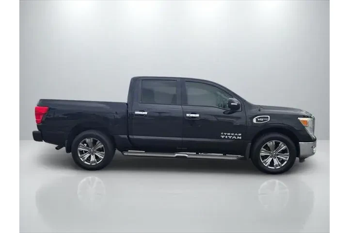 $21999 : Nissan Titan 2017 4x4 SV 4dr image 4