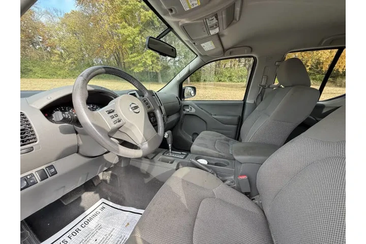 $11999 : 2019 Frontier SV image 10