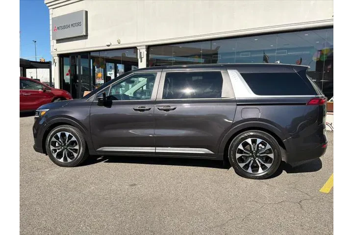 $32990 : Kia Carnival 2023 EX 4dr Min image 3