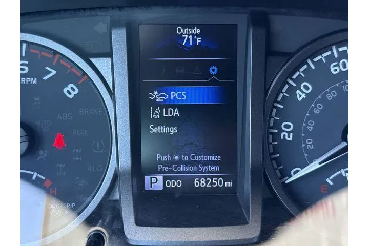 $31495 : Toyota Tacoma 2021 4x2 TRD S image 10