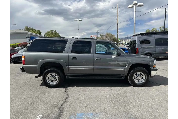 $34910 : 2002 Suburban LT image 6