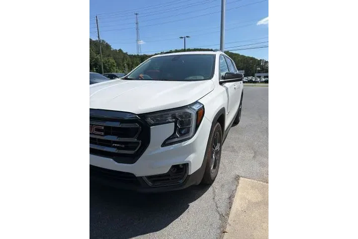 $25177 : GMC Terrain 2023 AWD AT4 4dr image 4