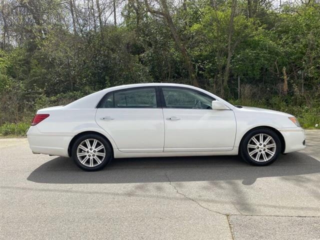 $13000 : 2008 Avalon XL image 4