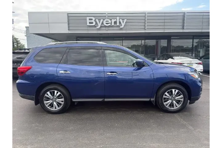 $13995 : Nissan Pathfinder 2020 4x4 S image 1