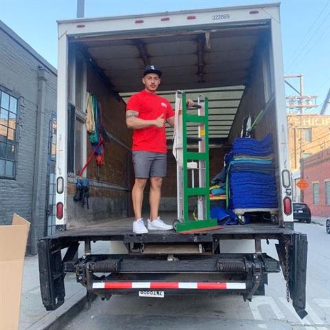 FAST PROFESSIONAL MOVING🚚 image 2