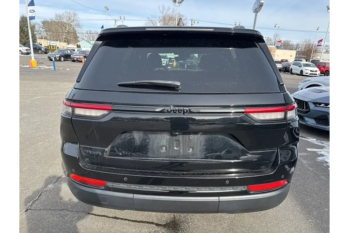 $33500 : Jeep Grand Cherokee 2023 4x4 image 5