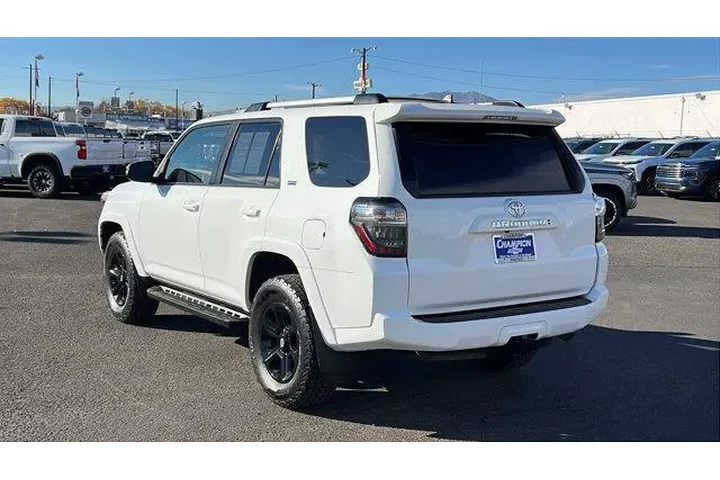 $38984 : Toyota 4Runner 2021 4x4 SR5 image 7