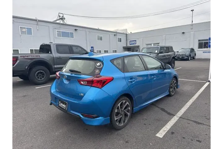 $10989 : Scion iM 2016 4dr Hatchback image 4