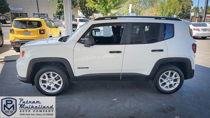 2019 Renegade Sport 4WD image 6