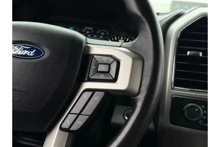 $31000 : Ford F-150 2019 4x4 Lariat 4 image 9