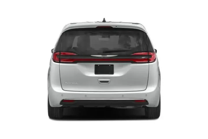 $27990 : Chrysler Pacifica 2024 Touri image 5