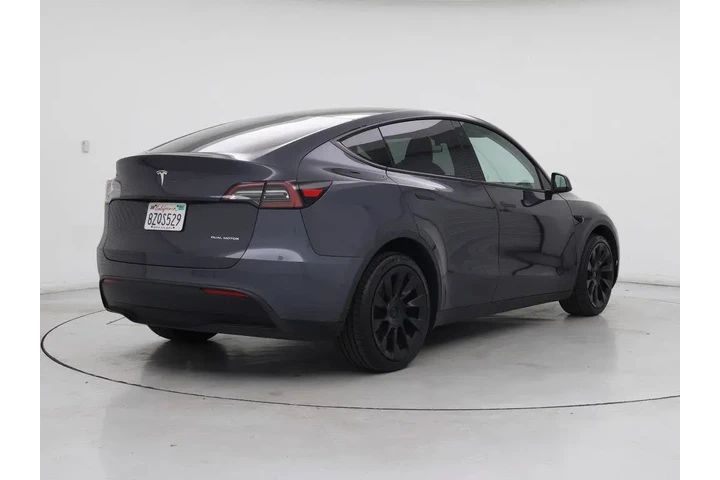 $32998 : Tesla Model Y 2022 AWD Long image 8