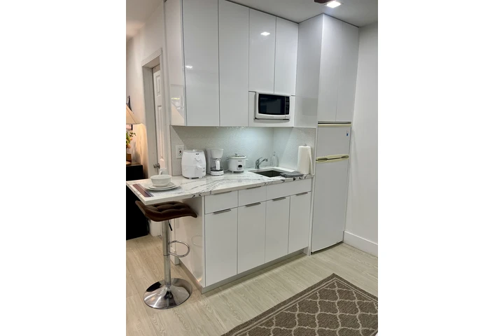 $1500 : Efficency con vista al Lago image 8