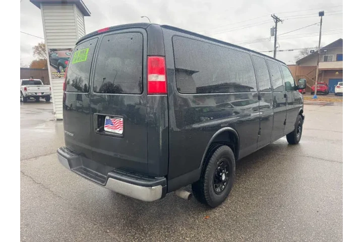 $25990 : 2017 Express LT 3500 image 7