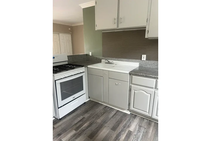 $1100 : Apt. Acogedor en Huntington🏡 image 5