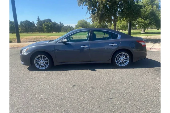 $8995 : 2011 Maxima 3.5 SV image 5